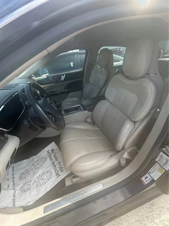 2017 Lincoln Continental 10th Gen - Image 9 of 10