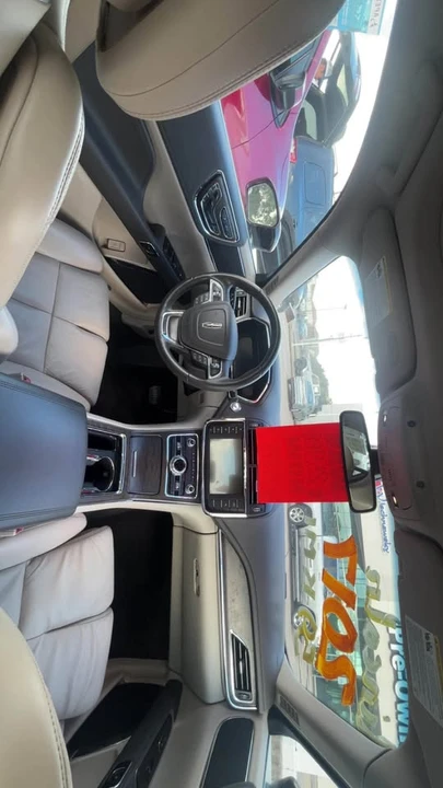 2017 Lincoln Continental 10th Gen - Image 4 of 7