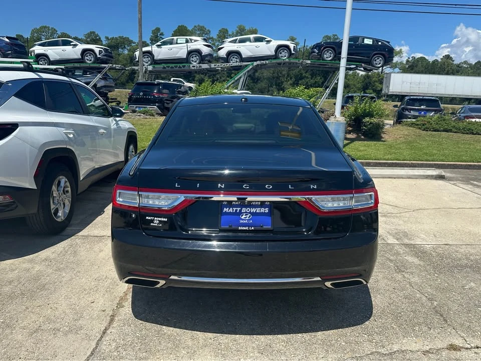 2017 Lincoln Continental 10th Gen - Image 4 of 10