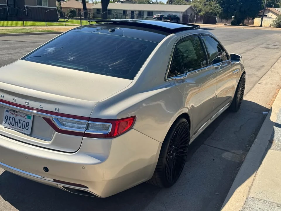 2017 Lincoln Continental 10th Gen - Image 3 of 9