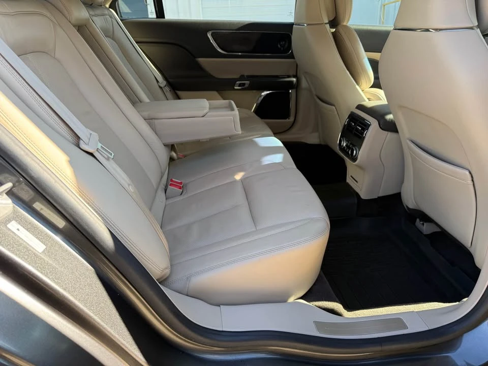 2017 Lincoln Continental 10th Gen - Image 14 of 20