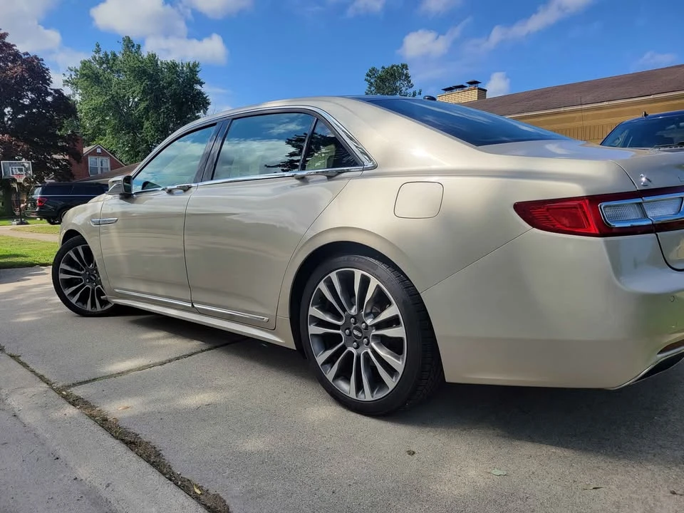 2017 Lincoln Continental 10th Gen - Image 6 of 8