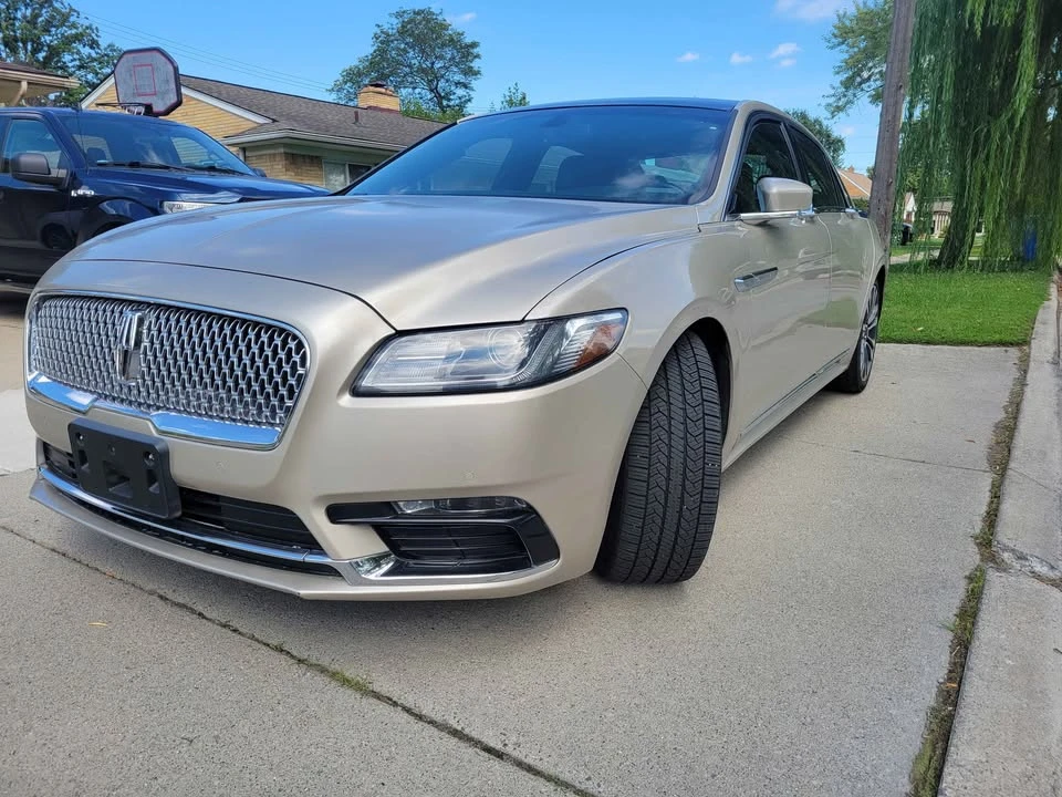 2017 Lincoln Continental 10th Gen - Image 2 of 8