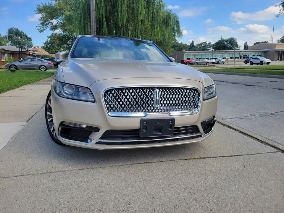 2017 Lincoln Continental 10th Gen - Image 3 of 8