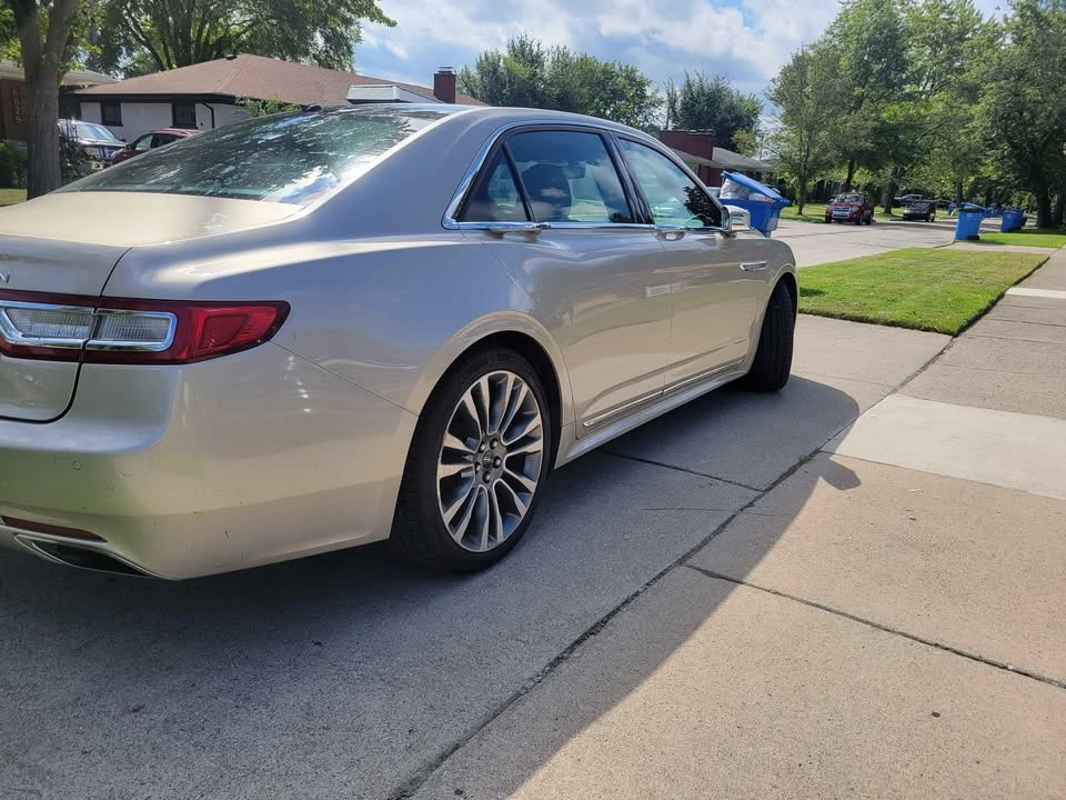 2017 Lincoln Continental 10th Gen - Image 7 of 8
