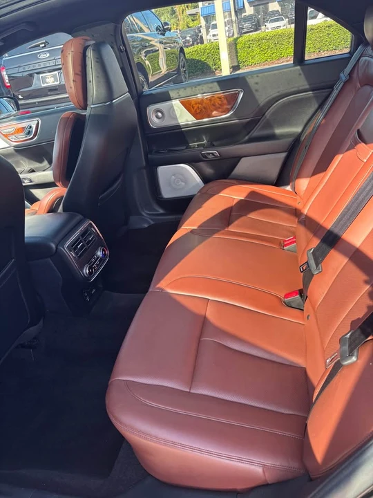 2017 Lincoln Continental 10th Gen - Image 6 of 6