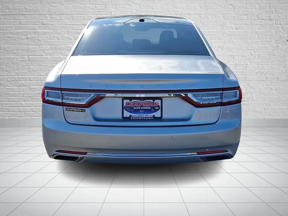 2017 Lincoln Continental 10th Gen - Image 7 of 20