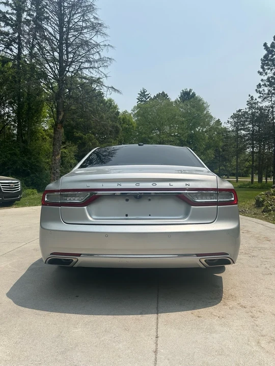 2017 Lincoln Continental 10th Gen - Image 8 of 19