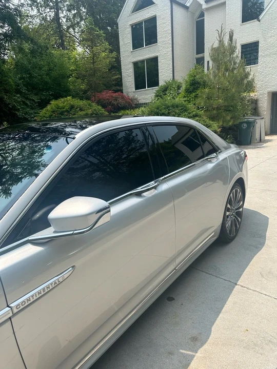2017 Lincoln Continental 10th Gen - Image 9 of 19