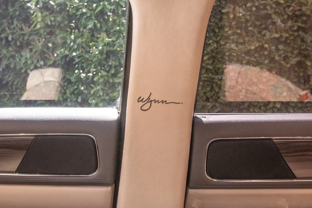 2017 Lincoln Continental 10th Gen - Image 18 of 18