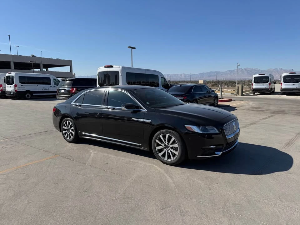 2017 Lincoln Continental 10th Gen - Image 5 of 17