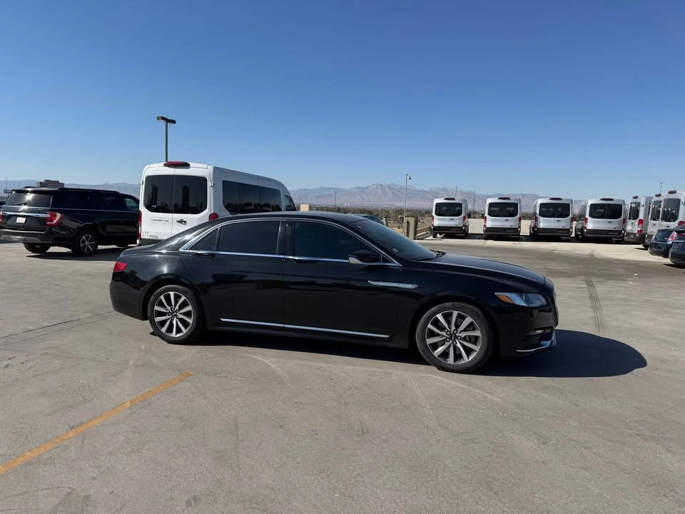 2017 Lincoln Continental 10th Gen - Image 7 of 17