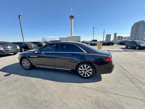 2017 Lincoln Continental Sedan 4D