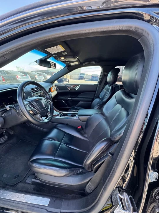 2017 Lincoln Continental 10th Gen - Image 11 of 17