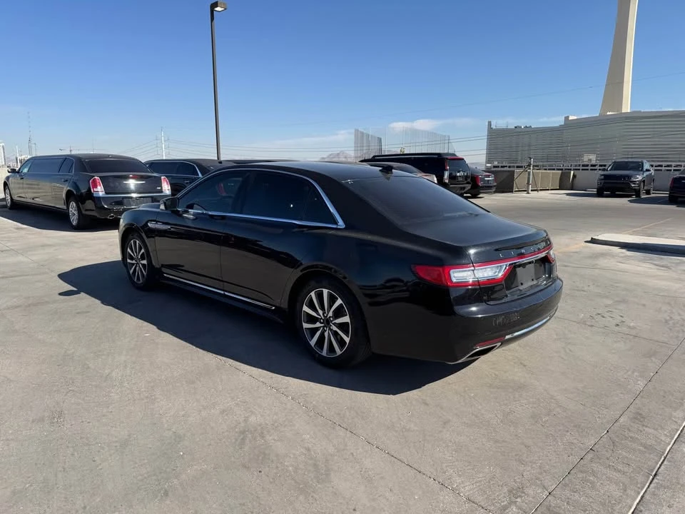 2017 Lincoln Continental 10th Gen - Image 10 of 17