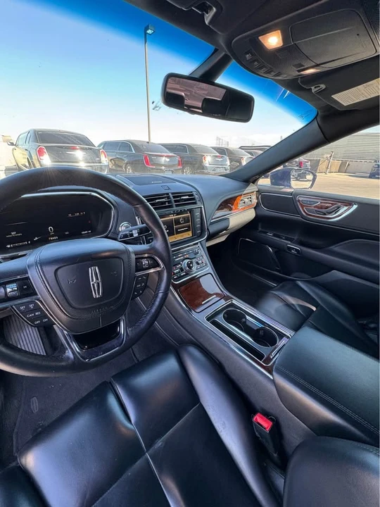 2017 Lincoln Continental 10th Gen - Image 13 of 17