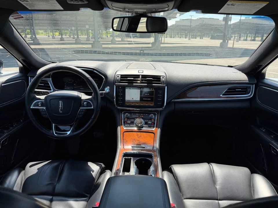 2017 Lincoln Continental 10th Gen - Image 15 of 20