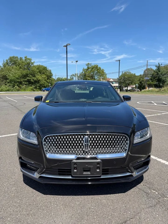 2017 Lincoln Continental 10th Gen - Image 2 of 20