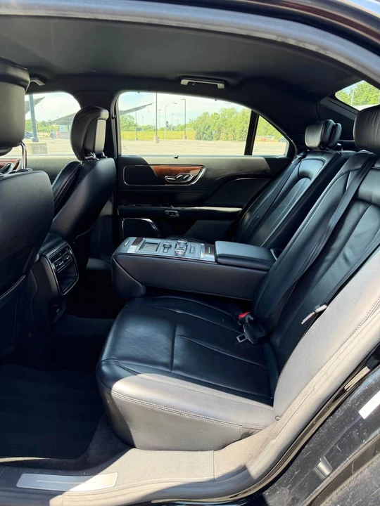 2017 Lincoln Continental 10th Gen - Image 13 of 20