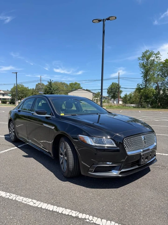 2017 Lincoln Continental 10th Gen - Image 3 of 20