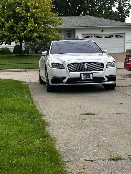 2017 Lincoln Continental 10th Gen - Image 11 of 11