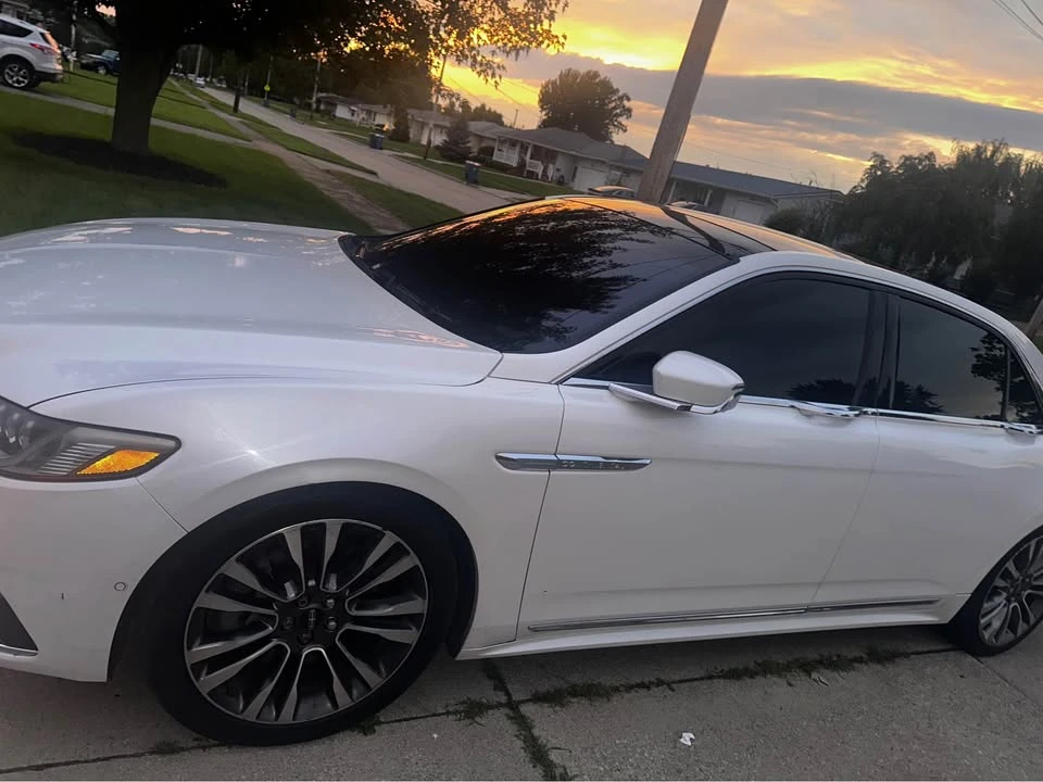 2017 Lincoln Continental 10th Gen - Image 7 of 11
