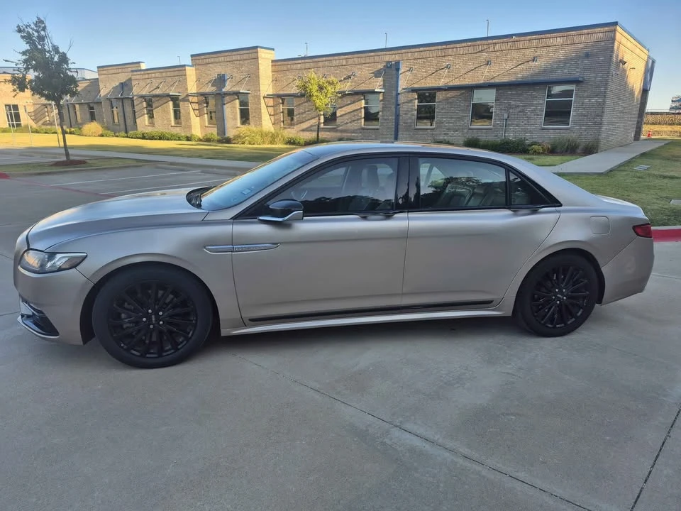 2017 Lincoln Continental 10th Gen - Image 8 of 13
