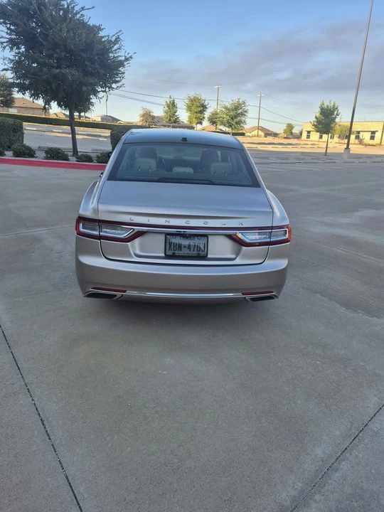 2017 Lincoln Continental 10th Gen - Image 5 of 13