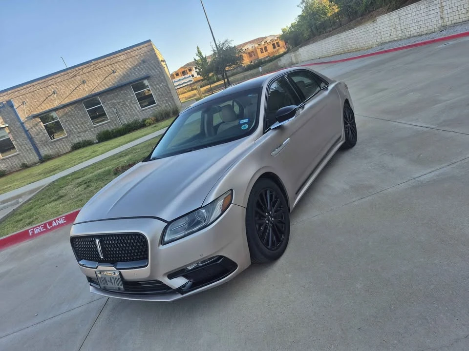 2017 Lincoln Continental 10th Gen - Image 9 of 13