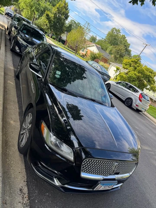 2017 Lincoln Continental 10th Gen - Image 3 of 16