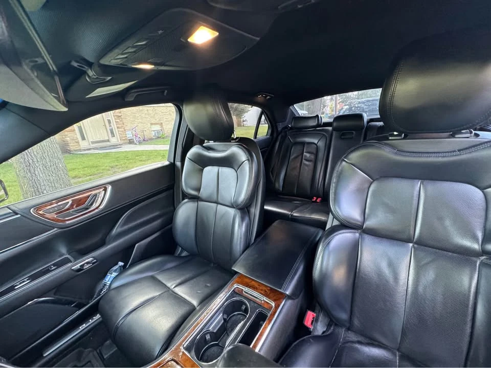 2017 Lincoln Continental 10th Gen - Image 13 of 16