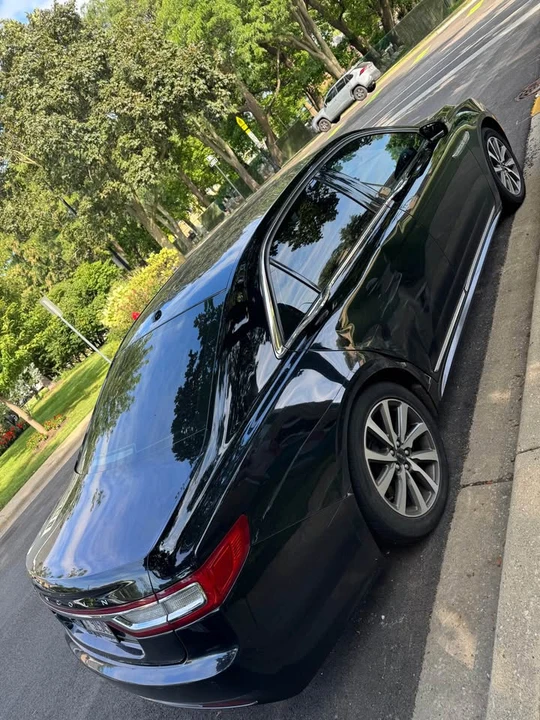 2017 Lincoln Continental 10th Gen - Image 5 of 16