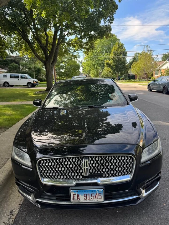 2017 Lincoln Continental 10th Gen - Image 2 of 16