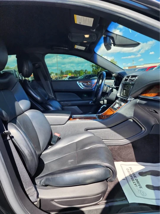 2017 Lincoln Continental 10th Gen - Image 19 of 20