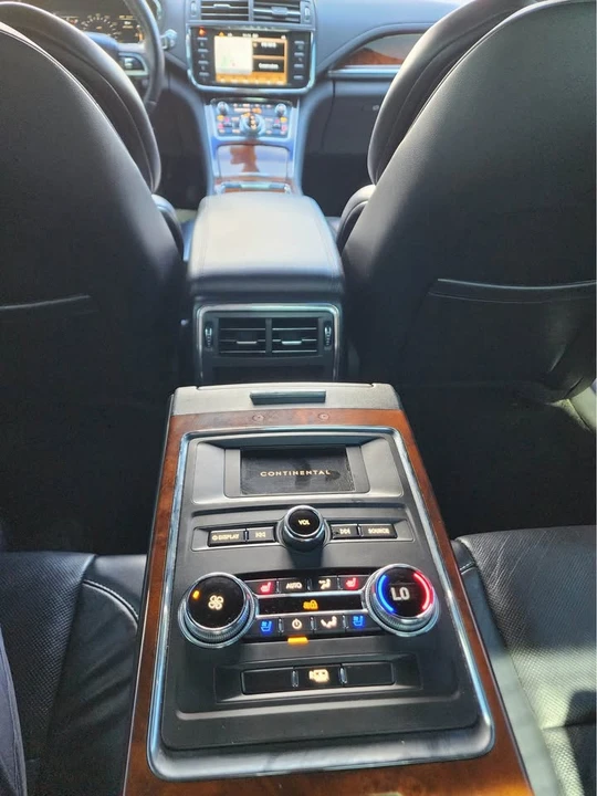 2017 Lincoln Continental 10th Gen - Image 14 of 20