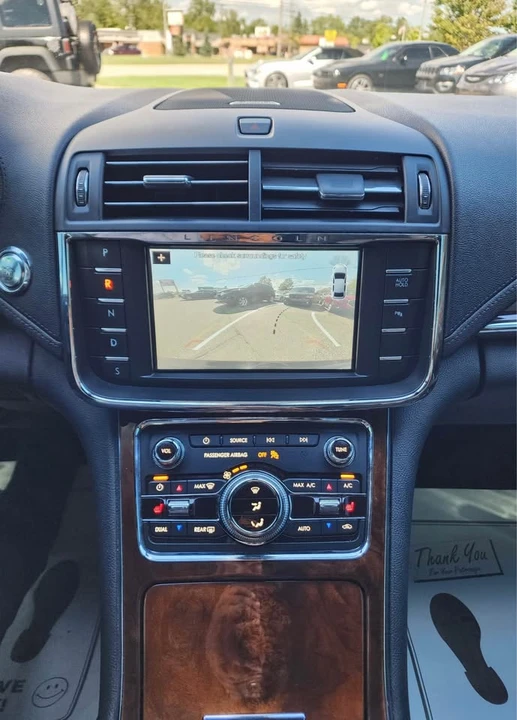 2017 Lincoln Continental 10th Gen - Image 16 of 20