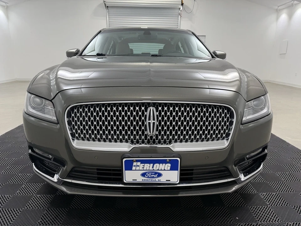 2017 Lincoln Continental 10th Gen - Image 2 of 12