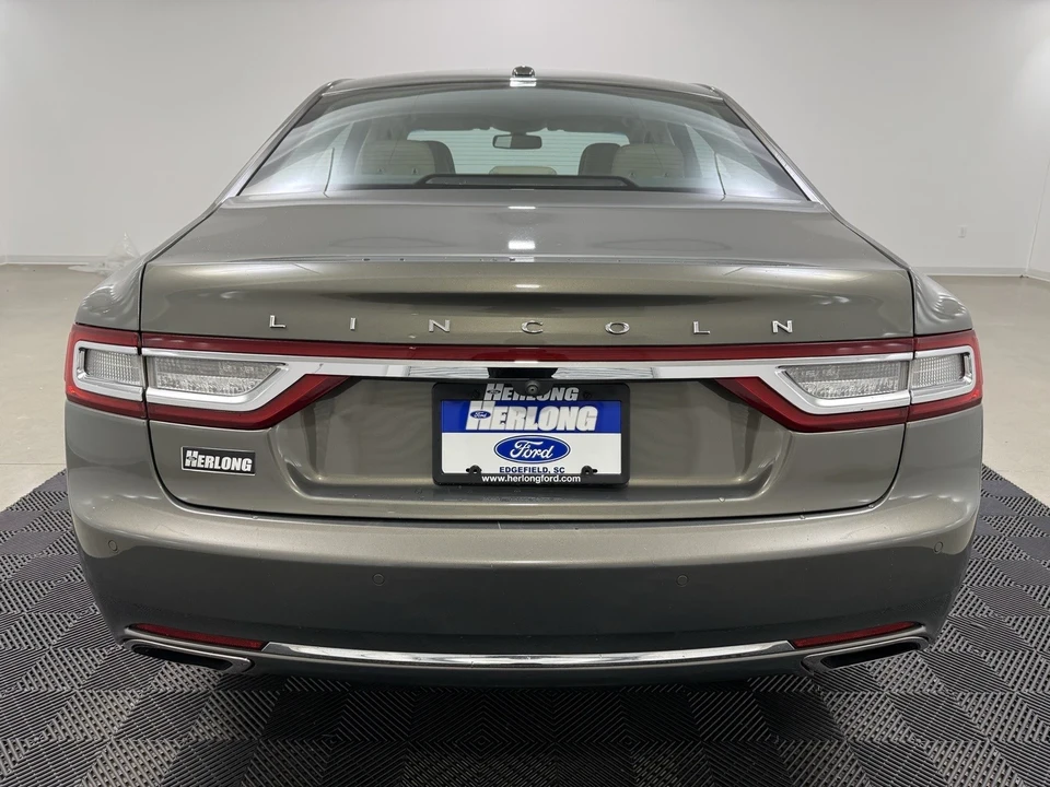 2017 Lincoln Continental 10th Gen - Image 6 of 12