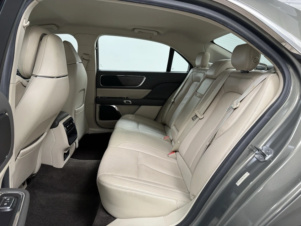 2017 Lincoln Continental 10th Gen - Image 20 of 21