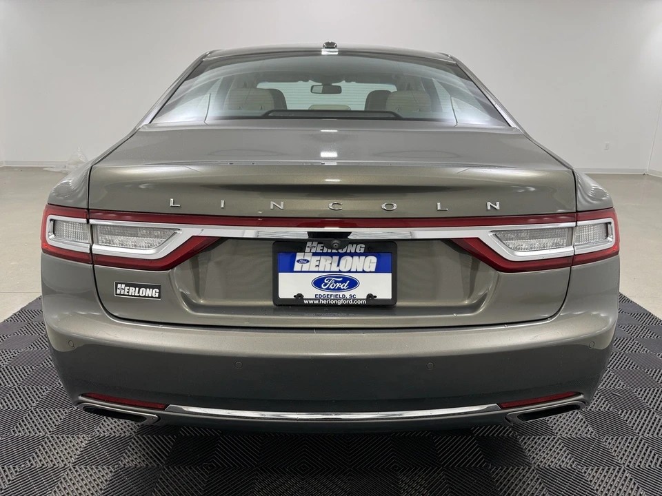 2017 Lincoln Continental 10th Gen - Image 6 of 12