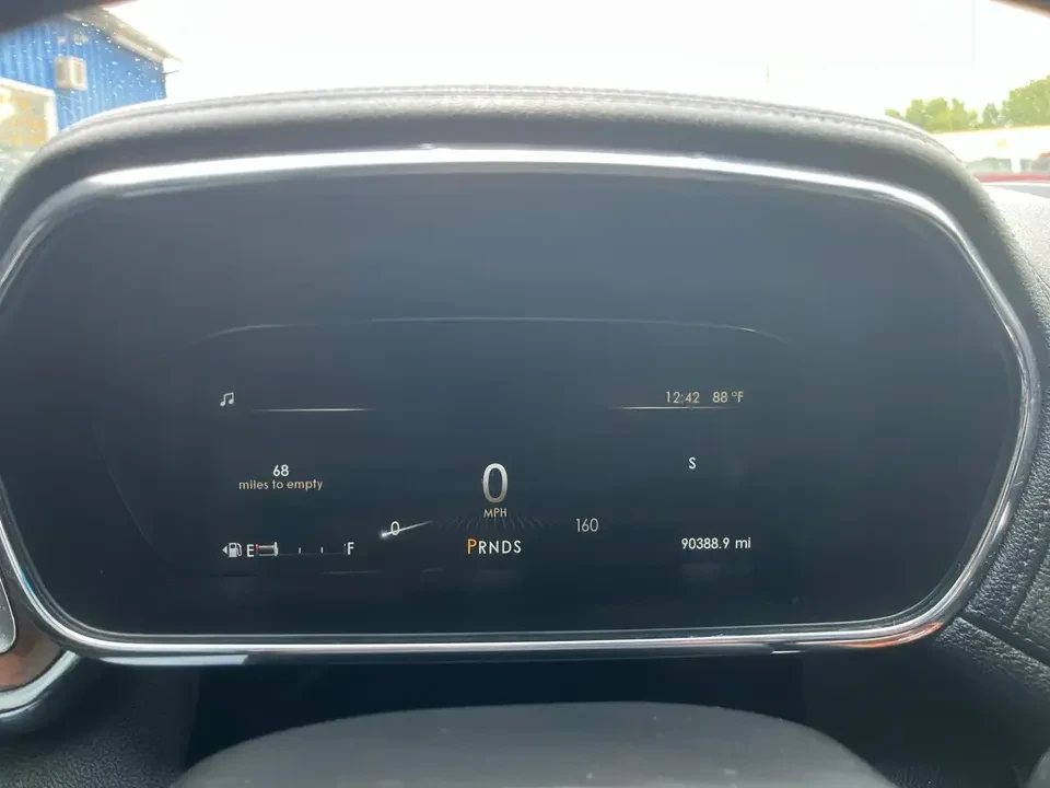 2017 Lincoln Continental 10th Gen - Image 10 of 19