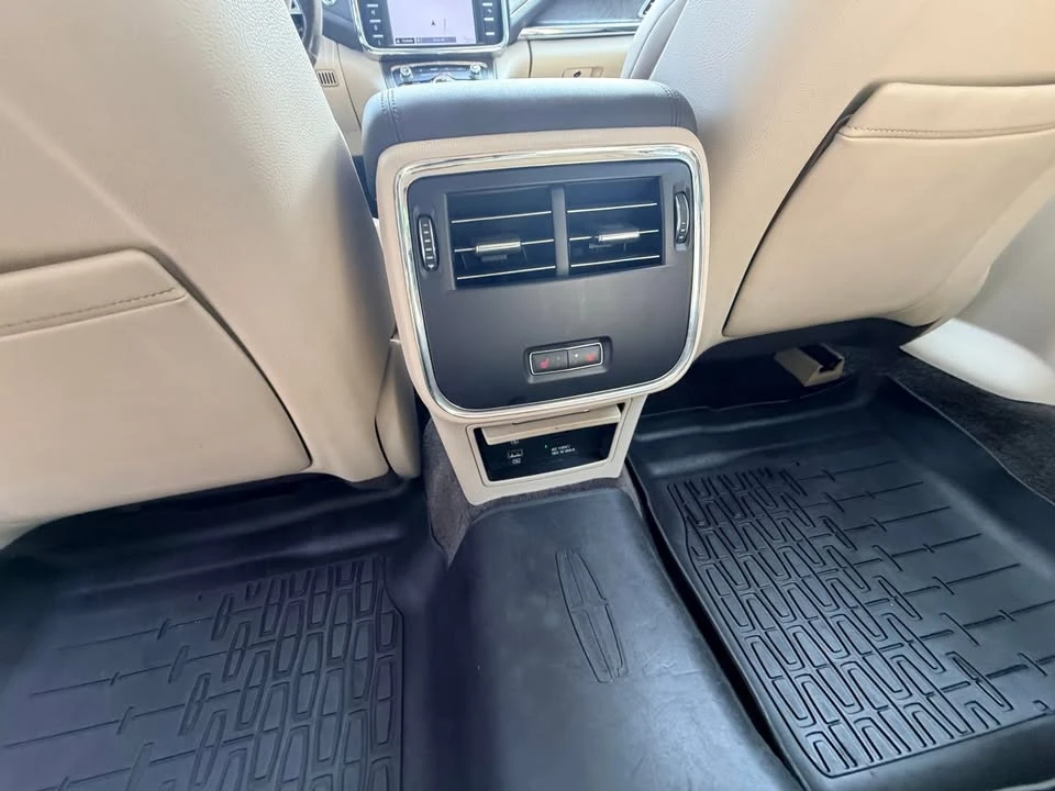 2017 Lincoln Continental 10th Gen - Image 15 of 19