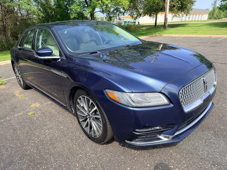 2017 Lincoln Continental 10th Gen - Image 7 of 19