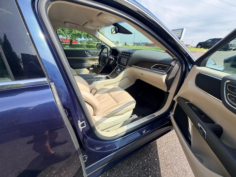 2017 Lincoln Continental 10th Gen - Image 19 of 19