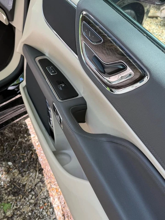 2017 Lincoln Continental 10th Gen - Image 11 of 13