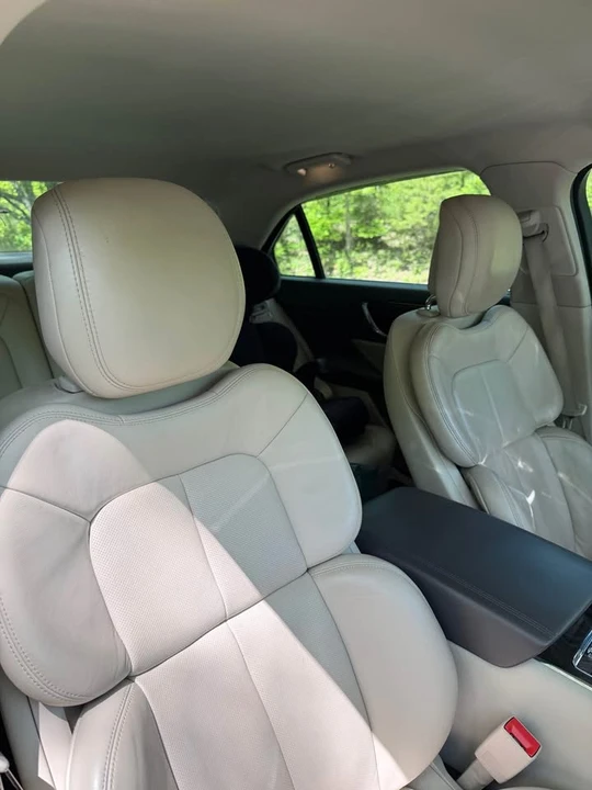 2017 Lincoln Continental 10th Gen - Image 5 of 13