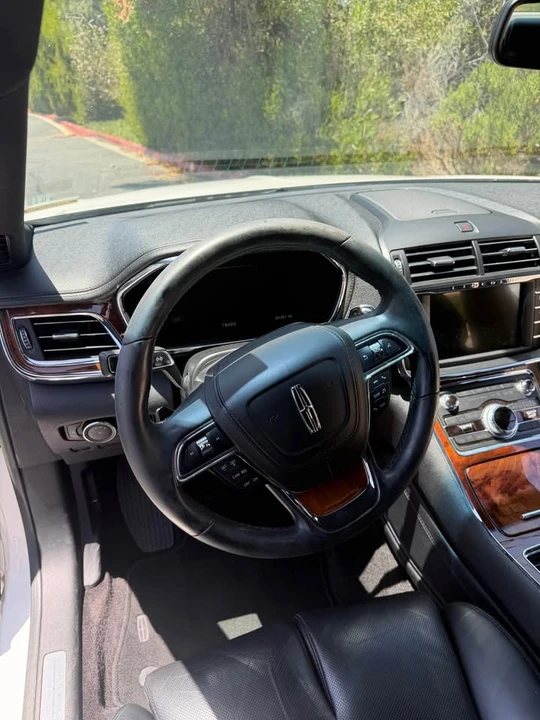 2017 Lincoln Continental 10th Gen - Image 14 of 20