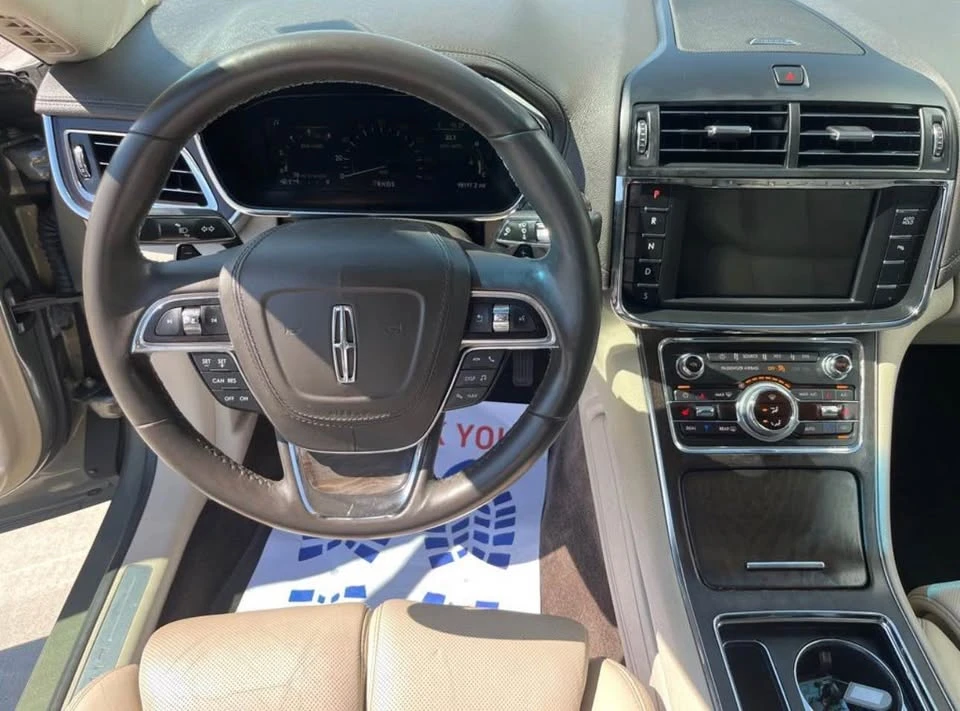 2017 Lincoln Continental 10th Gen - Image 9 of 12
