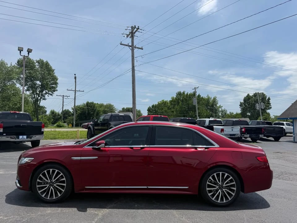 2017 Lincoln Continental 10th Gen - Image 4 of 19