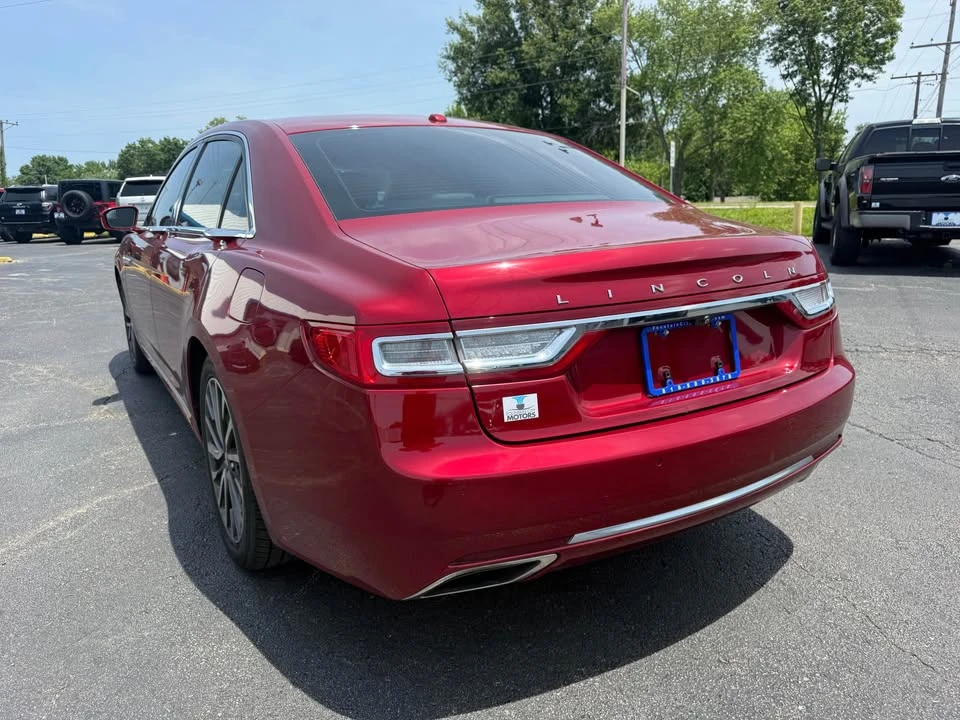 2017 Lincoln Continental 10th Gen - Image 3 of 19